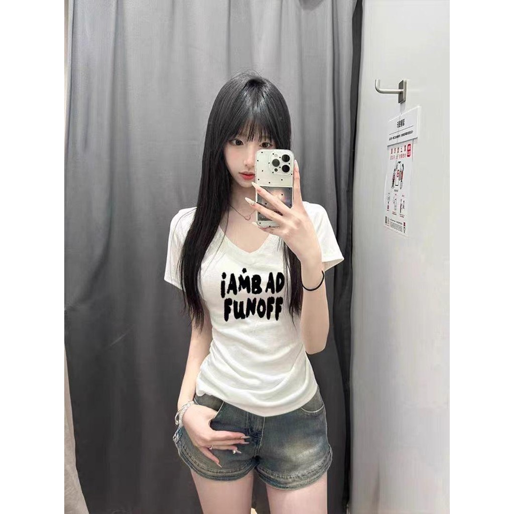 [ส่งตรงจากกรุงเทพ] เสื้อครอปสไตล์เกาหลี เสื้อผู้หญิงฤดูร้อนรุ่นใหม่ เสื้อครอปเอวลอย เสื้อแฟชั่นสมัยใหม่ เสื้อสไตล์หรู