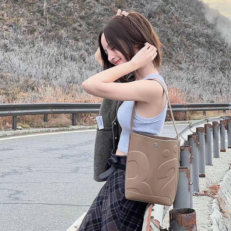 Evertoner Fashion Rally Bucket Bag for Women Casual Ladies Large Capacity Armpit Tote Bag