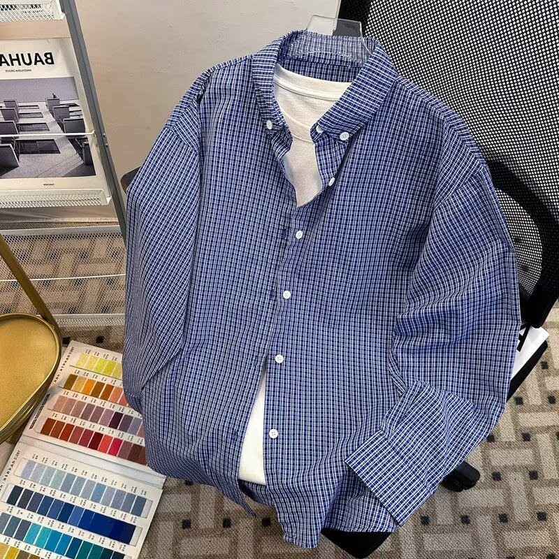 เวอร์ชั่นเกาหลีของฤดูใบไม้ร่วงใหม่ลายสก๊อตสีฟ้าแฟชั่นย้อนยุคหลวมปกลําลองผู้ชายเสื้อเชิ้ตแขนยาว