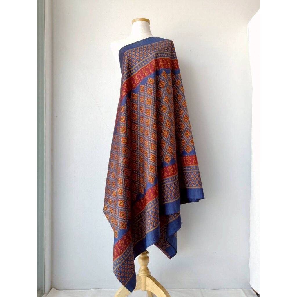 ซิ่น ผ้าไหมมัดหมี่ยกดอก 6ตะกอ ขนาด 1x2เมตร ลายโคมประยุกต์ สีฟ้า รหัส L9A-119-MM6F3