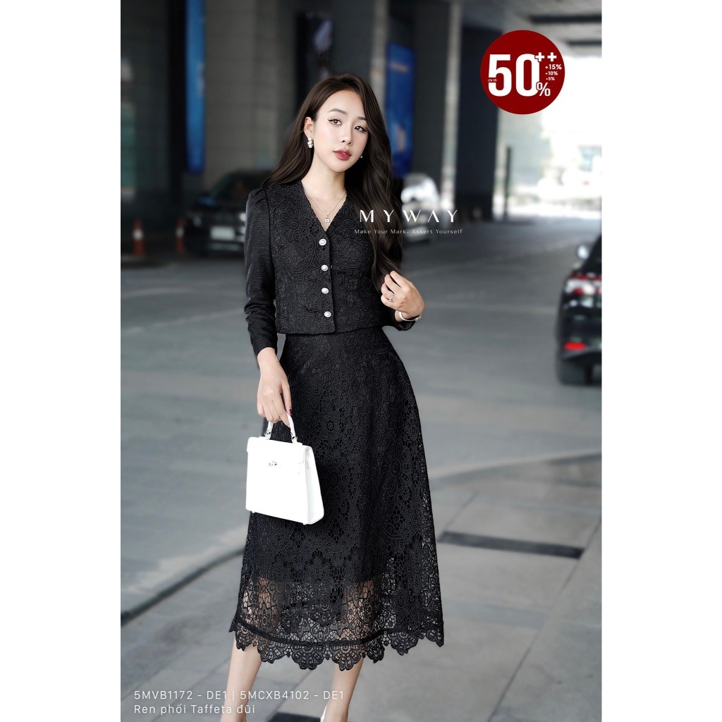 MY WAY ชุดเสื้อกั๊กและกระโปรงลูกไม้ผู้หญิงหรูหราและมีเกียรติคอ V 5MVB1172 - 5MCXB4102 DE1 DB