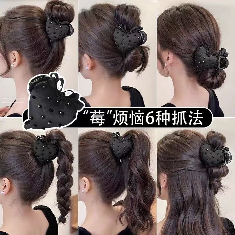 คลิปสตรอเบอร์รี่คุณภาพสูงสีดําหญิงกิ๊บผมหางม้าสูงอารมณ์คลิปฉลาม 2024 ใหม่