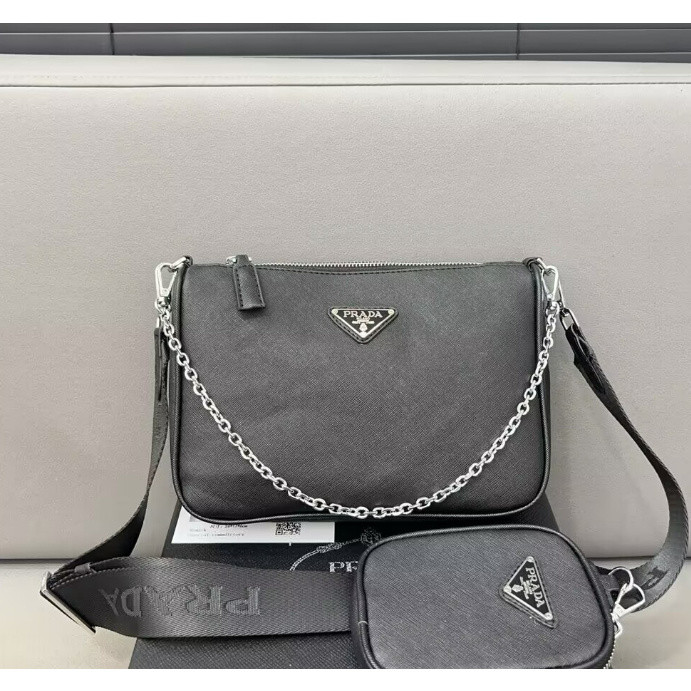 [กล่องของขวัญ] แฟชั่น prada Two-in-One Messenger Bag หนังแท้ สายคล้องไหล่คู่ กระเป๋าสะพายของผู้ชาย