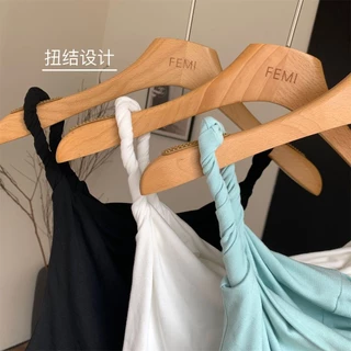 การออกแบบเสื้อผ้าส่วนตัวของ Internet Celebrity Anchors สำหรับคอนเสิร์ต, ซอกท็อปส์ซูที่มีความยาวหนึ่ง, บรรยากาศของผู้หญิง
