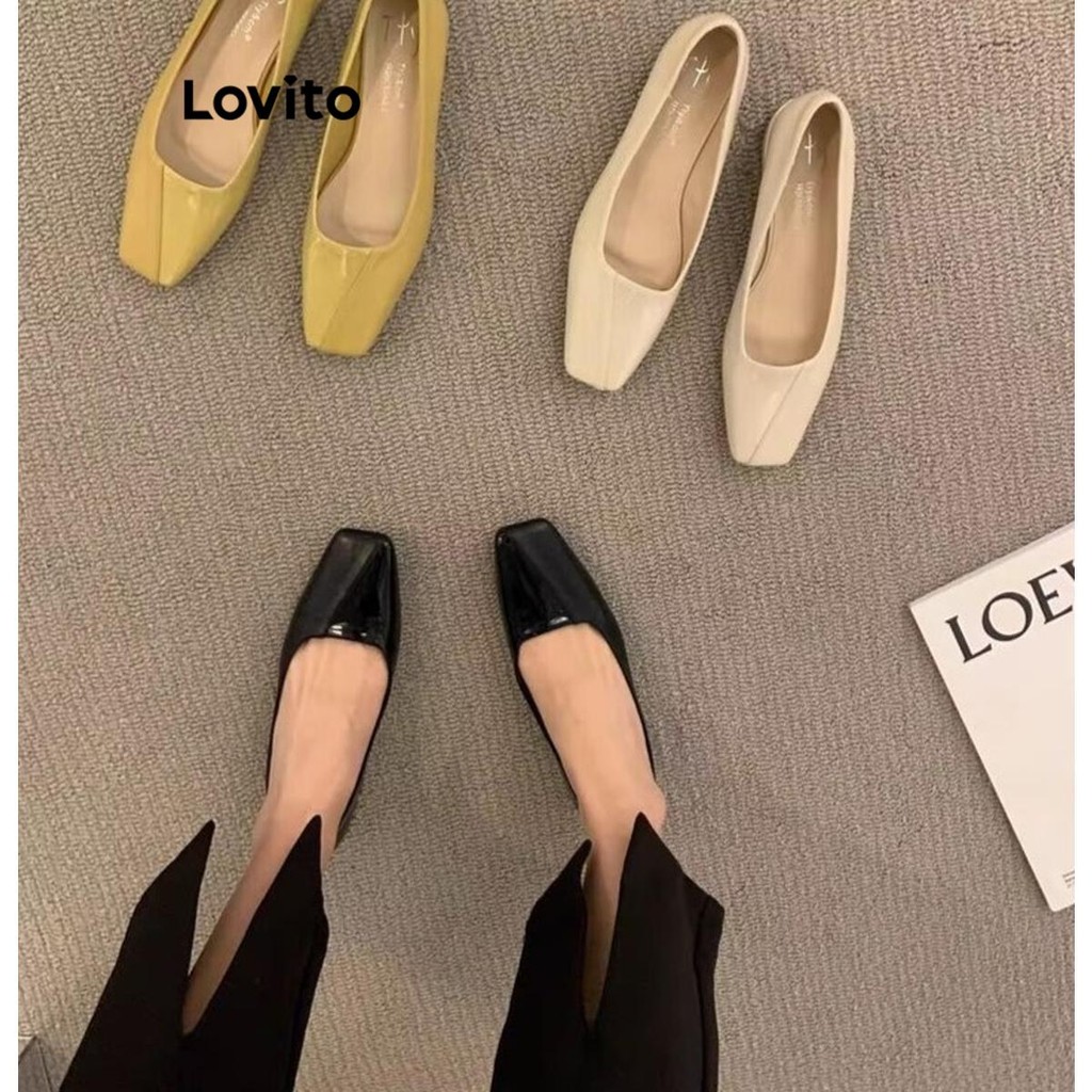 Lovito รองเท้าส้นเตี้ยแบบบัลเลต์ส้นเตี้ยสไตล์ฝรั่งเศสสำหรับใส่ไปทำงานสำหรับผู้หญิง หนังสิทธิบัตรแบบเรียบหรูสไตล์วินเทจ LFA70251