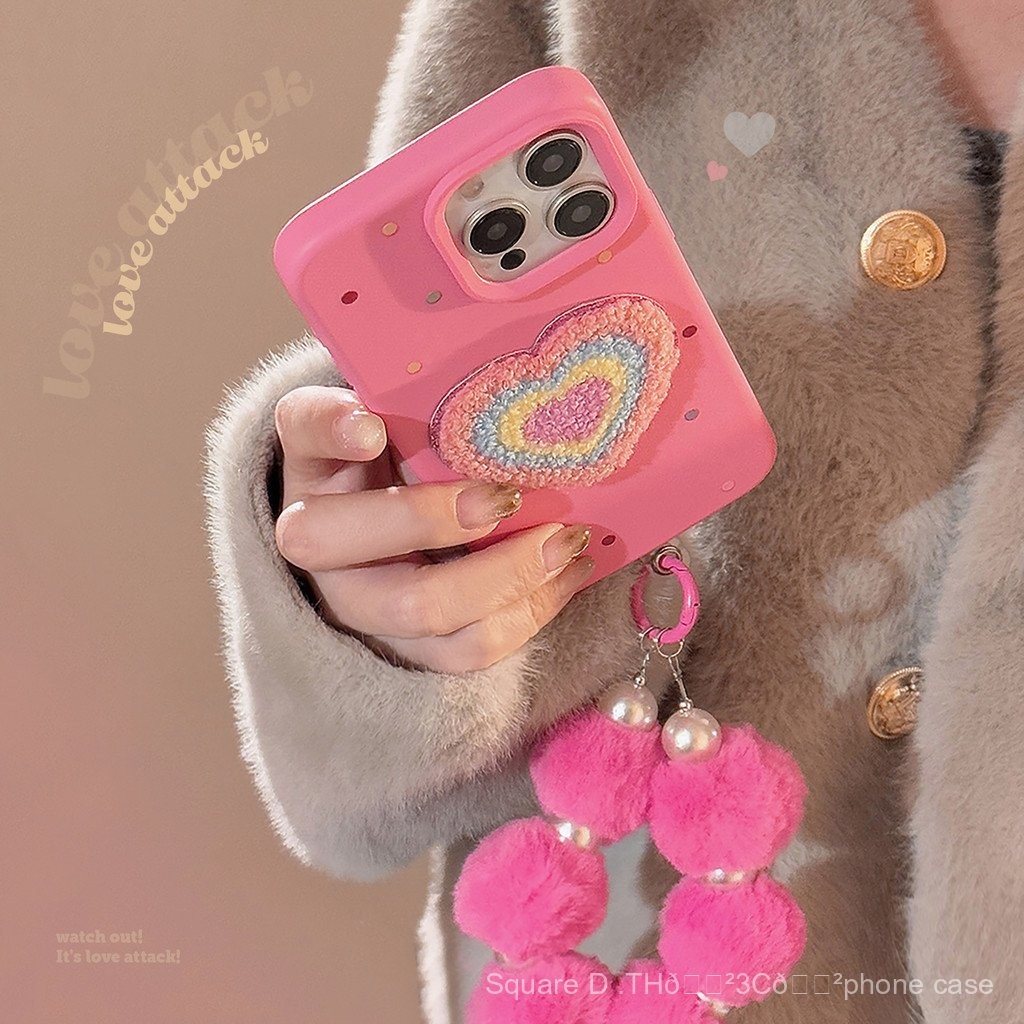 สร้อยข้อมือผ้ากำมะหยี่สีรักเคสโทรศัพท์มือถือสไตล์ INS เคสโทรศัพท์มือถือ iPhone 16สำหรับ iphone15pro MAX 13ผ้าปัก14นุ่ม