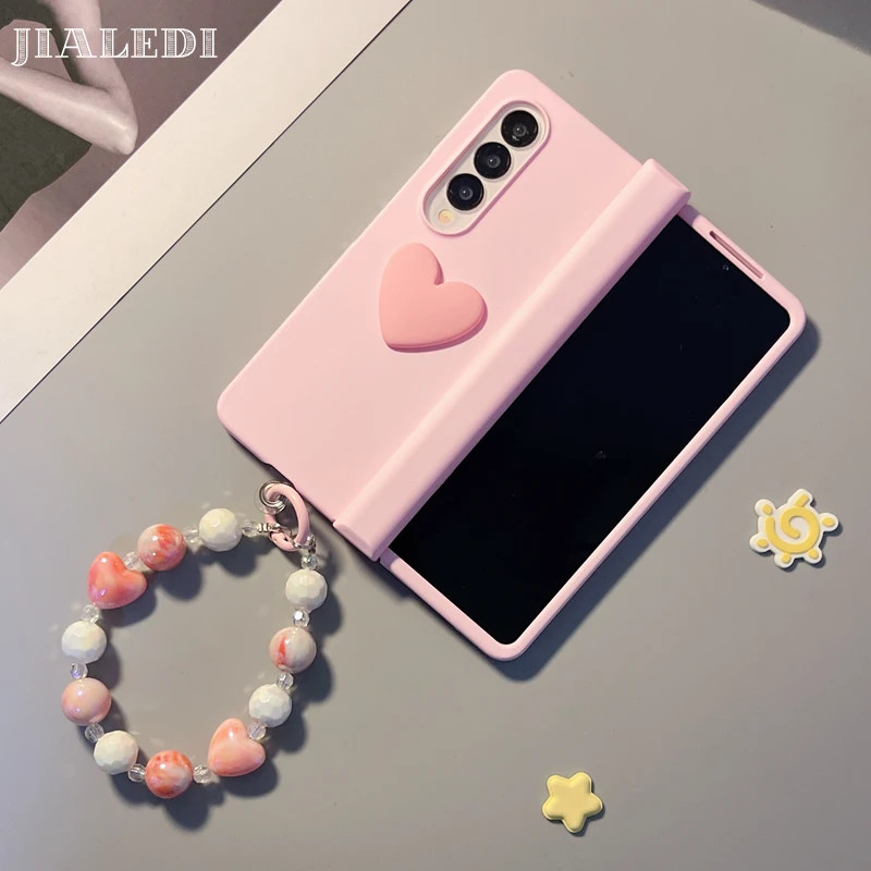 แฟชั่นน่ารักลูกปัดสร้อยข้อมือสายคล้องมือ Love Heart บานพับ Matte Skin เคสโทรศัพท์สําหรับ Samsung Galaxy Z พับ 7 6 5 4 3 zfold6 5G