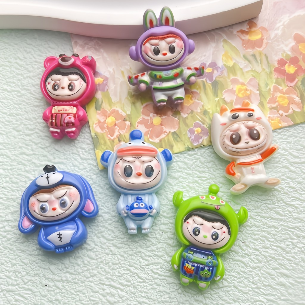 อะนิเมะขนาดเล็กสามตาตุ๊กตาหมีแดงอุปกรณ์เรซิน DIY ครีมกาวเคสโทรศัพท์กิ๊บติดผมกล่องเครื่องเขียนสติกเกอร์