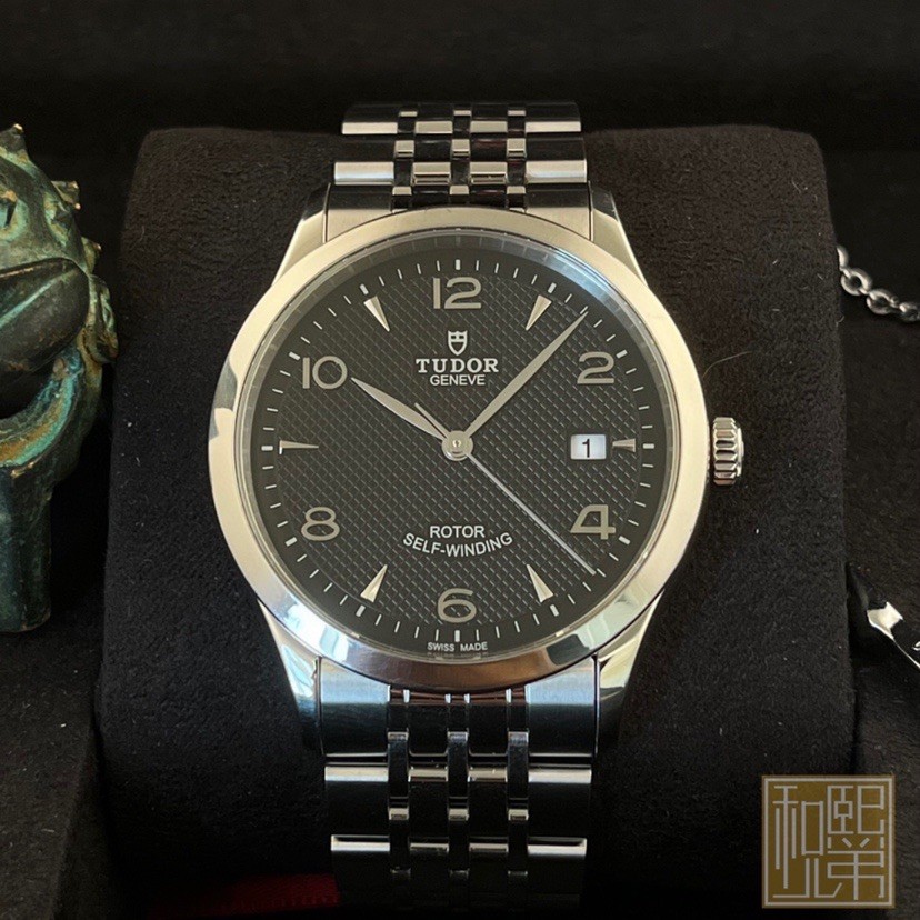 Tudor Tudor 1926 Series M91550 แผ่นสีดําเครื่องจักรอัตโนมัติธุรกิจ Leisure