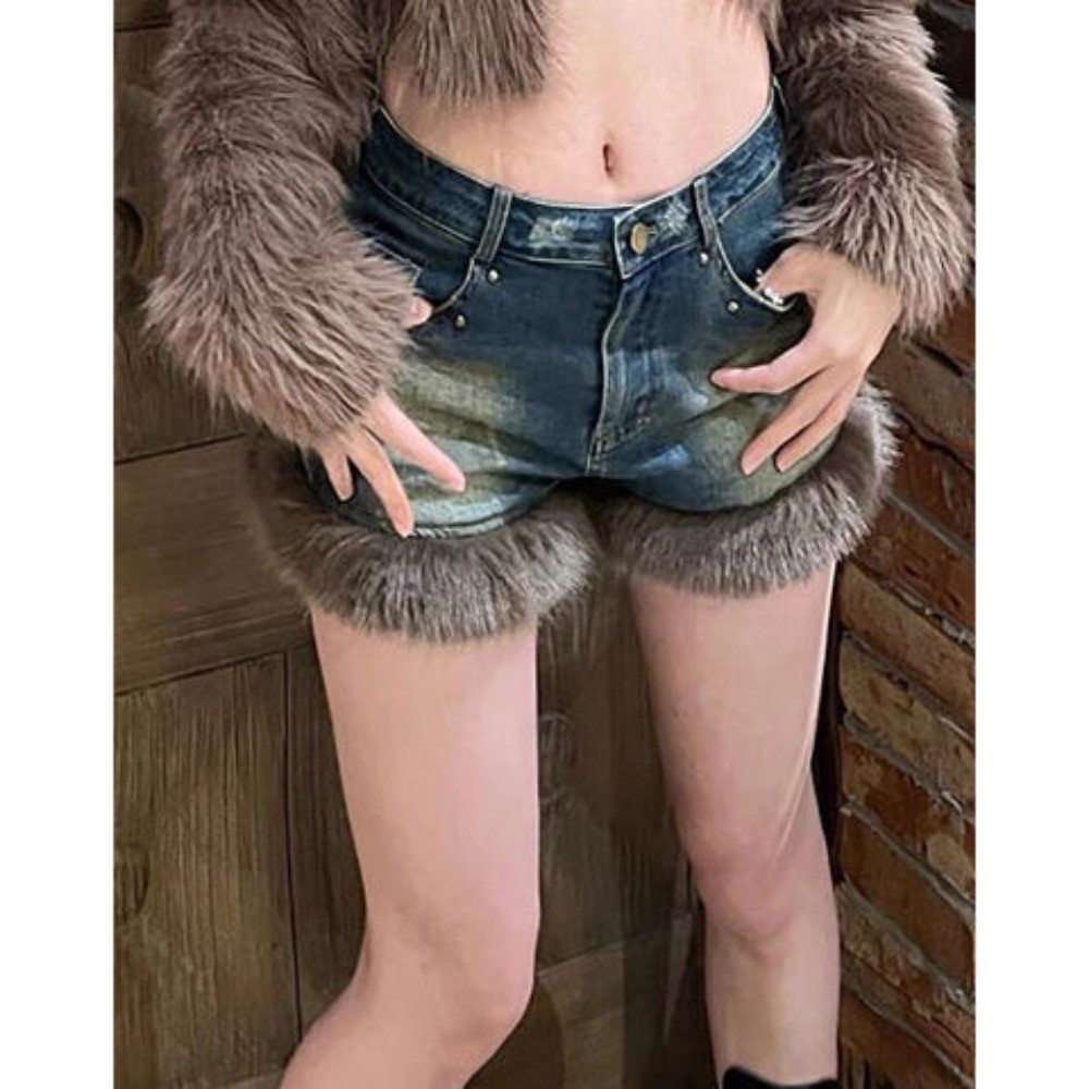 American Hot Girl กางเกงยีนส์ผู้หญิงฤดูใบไม้ร่วงฤดูหนาว All-Match Slimmer ดูกางเกงขาสั้น Niche Design Feel Simple All-Match ล้างขอบดิบ W