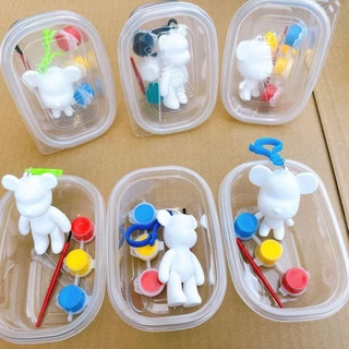 ตุ๊กตาระบายสี DIY ของขวัญ ชุดระบายสีตุ๊กตาหมีพร้อมพวงกุญแจ สีและพู่กันครบเซ็ต พัฒนาทักษะศิลปะ เสริมสร้างจินตนาการ สนุกสน