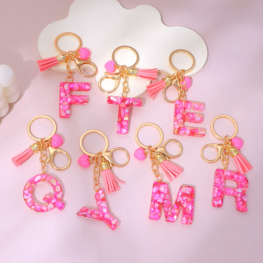 1 ชิ้น Creative Pink Heart 26 ตัวอักษรพวงกุญแจแฟชั่น AZ ตัวอักษรเรซิ่นพวงกุญแจรถของขวัญของที่ระลึก