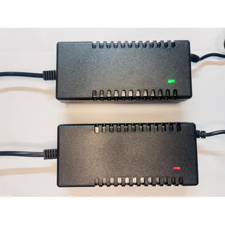 ที่ชาร์จสว่าน 21V อแดปเตอร์ชาร์จแบตลิเธียม DC 21V 2A (ใหญ่)เต็มแล้วตัด มีไฟสถานะชาร์จแบตเต็ม Battery Charger