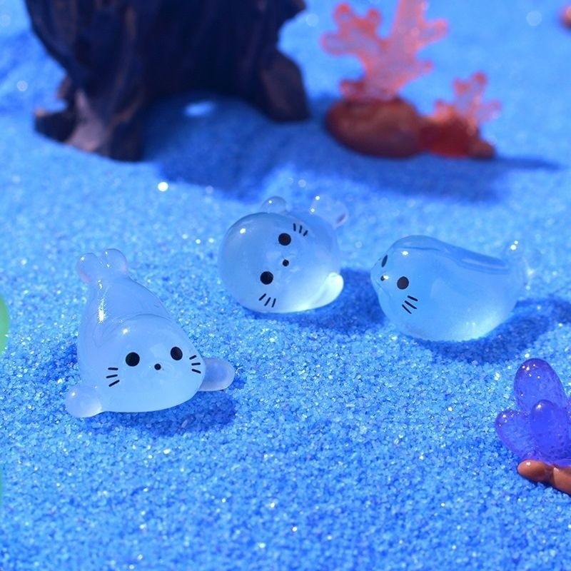 8/12/24/48pcs Kawaii Luminous Mini Seal Pup เรซิ่นเรืองแสงในเวลากลางคืน Marine สัตว์ Figurines เครื่องประดับ Fairy Garden DIY อุปกรณ์เสริม [คลังสินค้าพร้อม]