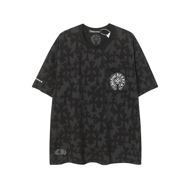 [คลังสินค้าพร้อม] เสื้อยืด Chrome Hearts CH Dark Patterned Letter Print เสื้อยืดคอกลมลําลองหลวม Unisex