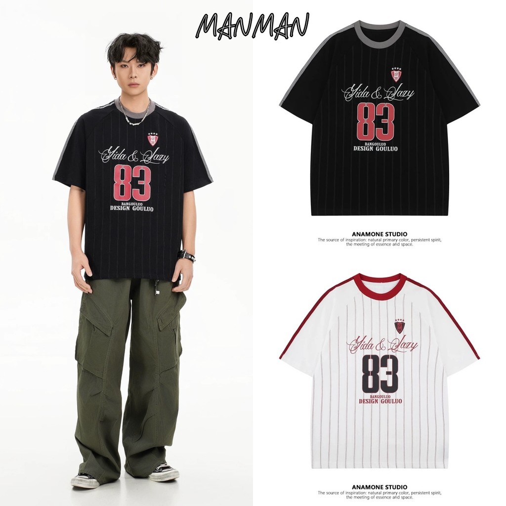 M＆M สไตล์อเมริกันวินเทจ เสื้อยืดแขนสั้น ฤดูร้อนปี2025 สไตล์สปอร์ต เสื้อแข่งลายทางแบบหลวม