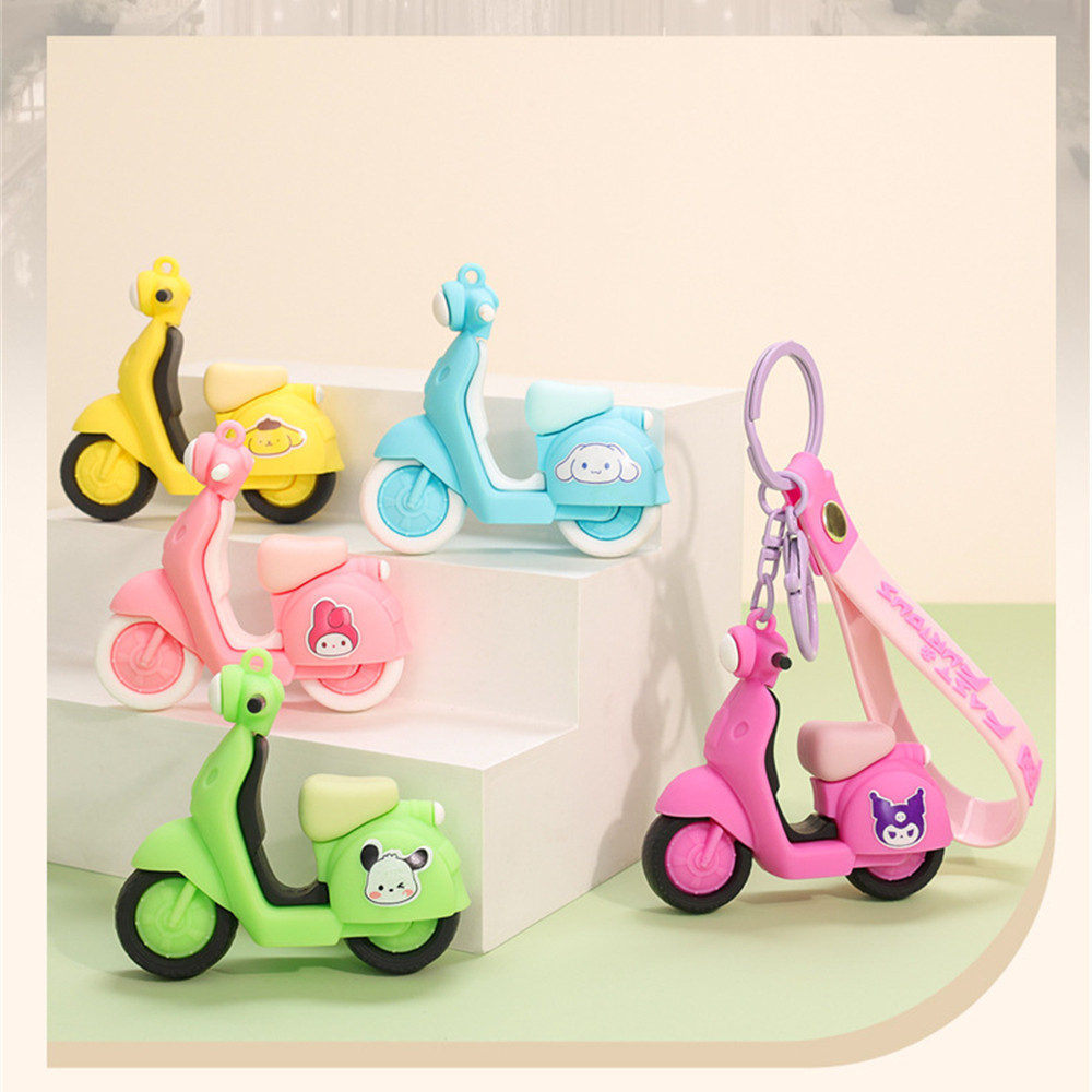 พวงกุญแจรถยนต์ไฟฟ้า Sanrio Kuromi Melody Cinnamoroll Series ตุ๊กตาเด็กผู้หญิงสุดน่ารัก จี้รถ ของตกแต่งกระเป๋านักเรียนสุดประณีต 🎇 - รูปที่ 4