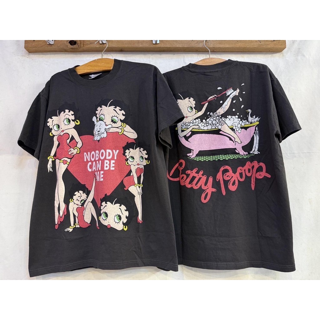 เสื้อลายเบ็ตตี้ชมพูใหม่(ป้ายHanes) ผู้หญิง Women Clothing