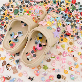 S0490 สุ่มลาย Crocs Jibbitz jibbit 1ชิ้น ยางPVC จิบิ ตัวติดรองเท้า อุปกรณ์DIY ตกแต่งรองเท้า