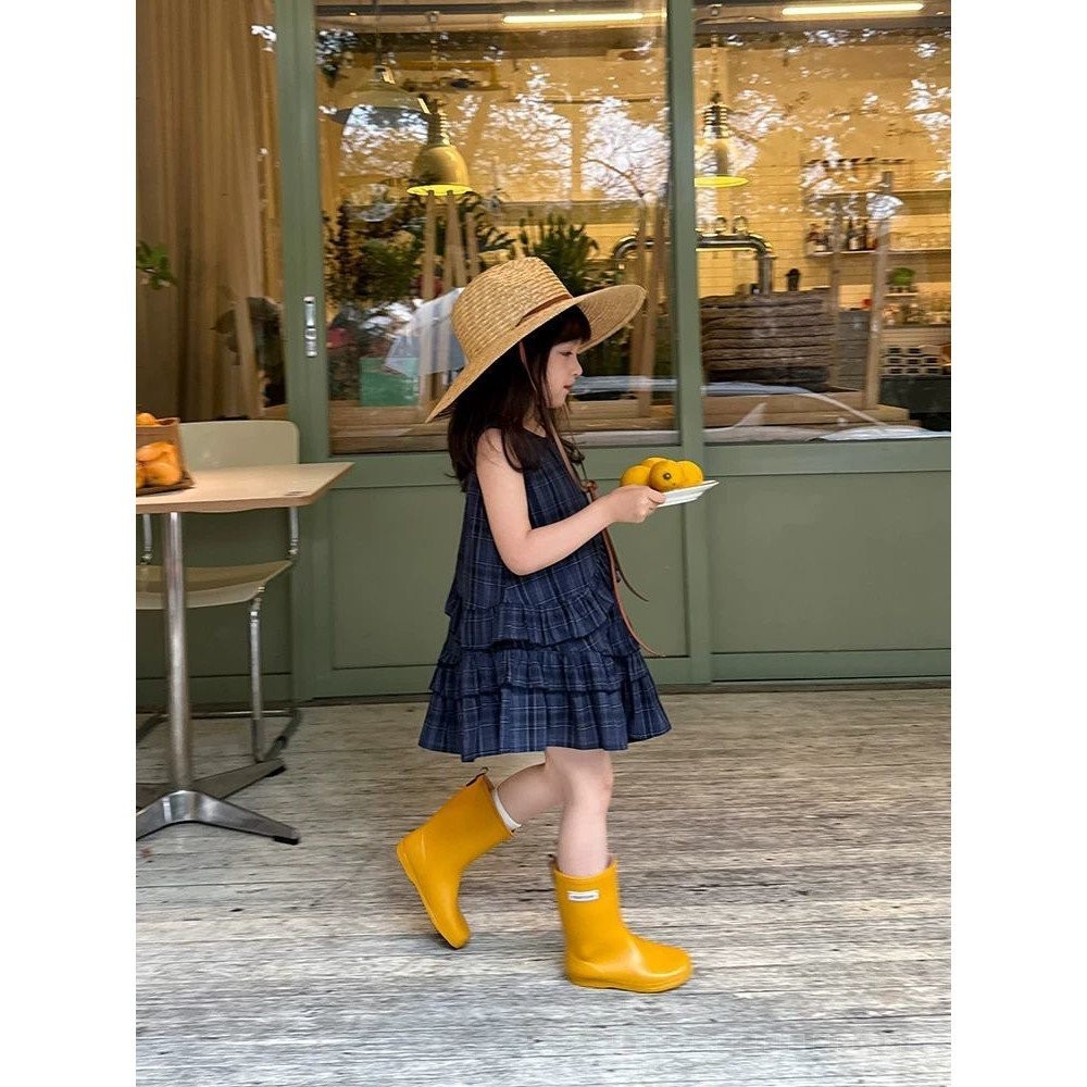 ชุดเดรสสำหรับเด็กผู้หญิง ชุดฤดูร้อน 2025 สไตล์ใหม่ ชุดเดรสแขนกุดไม่สม่ำเสมอ ชุดเจ้าหญิงลายตารางสำหรับเด็กผู้หญิง - รูปที่ 4