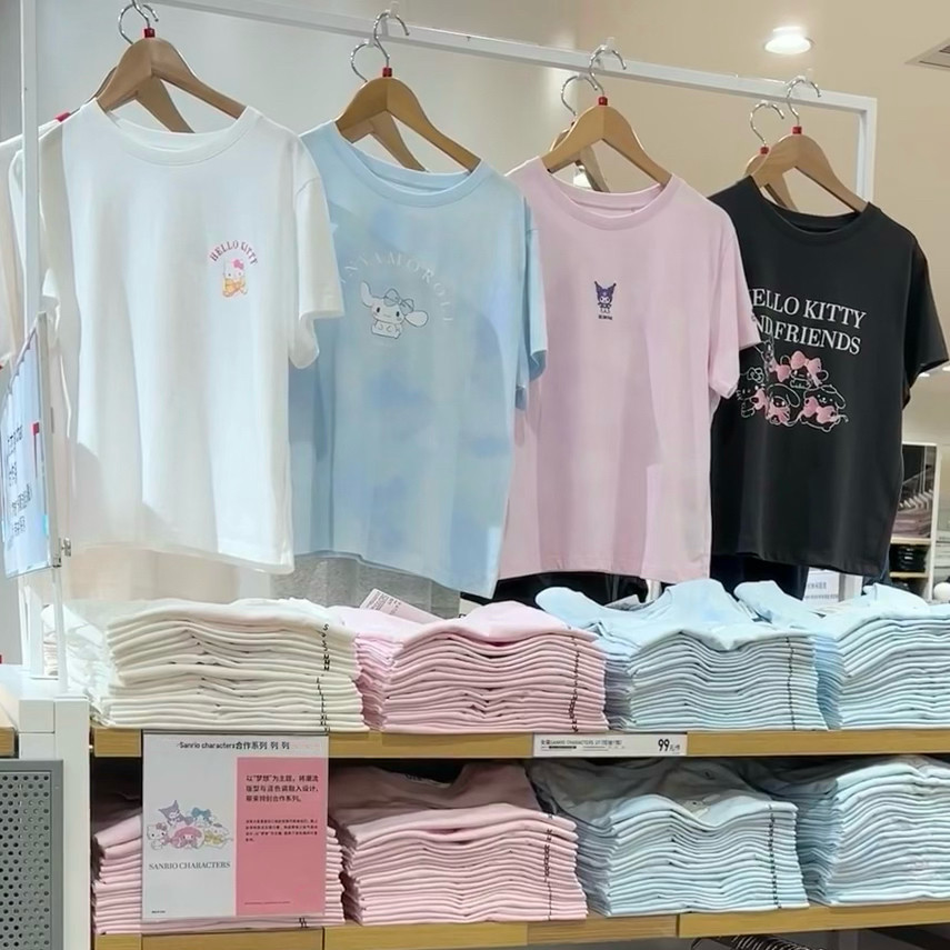 เสื้อยืดแขนสั้น UNIQLO x SANRIO สำหรับผู้หญิง