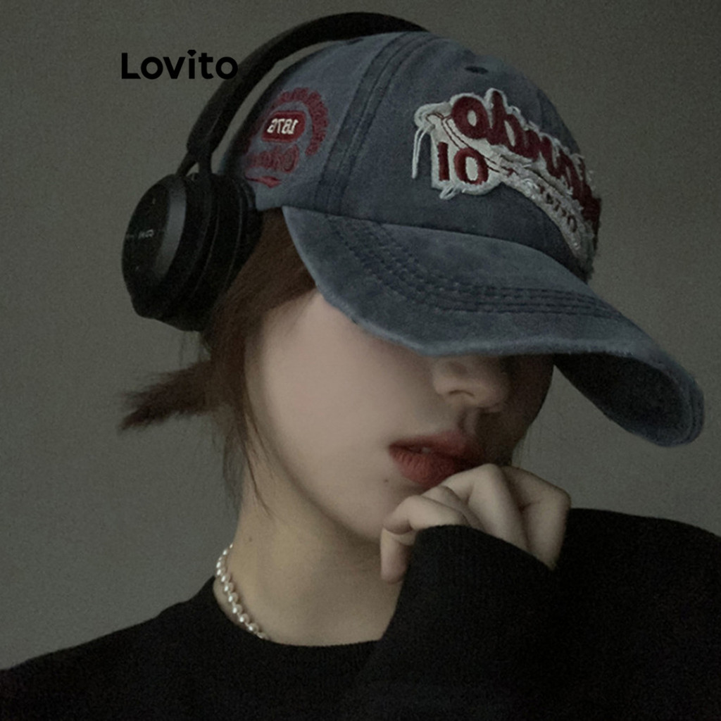 Lovito หมวกผู้หญิง แต่งรู แนว Y2K อเมริกัน เรโทร ผ้าฟอก ลายตัวอักษร สไตล์ลำลอง LFA12557