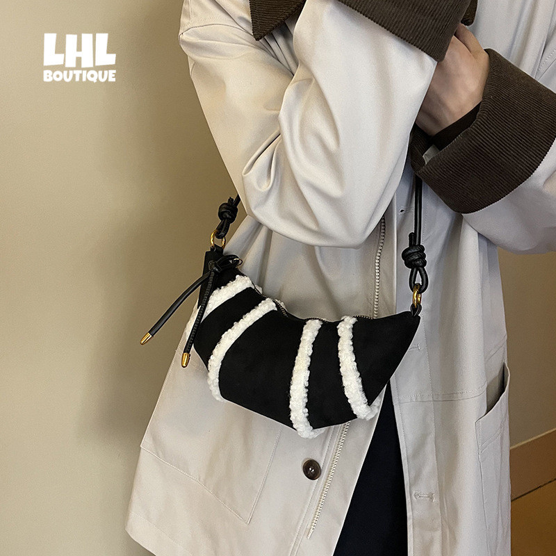 LHL BOUTIQUE แฟชั่นย้อนยุค F rosted ถุงเกี๊ยวกระเป๋าสะพายไหล่สบายๆที่เรียบง่าย
