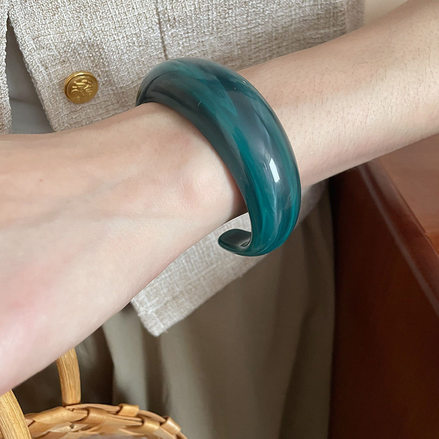 อะคริลิรอยเปื้อนเรขาคณิตเปิดสร้อยข้อมือแสงหรูหราและง่ายต่อการจับคู่กับสร้อยข้อมือย้อนยุคเครื่องประดับมือแฟชั่น - รูปที่ 5