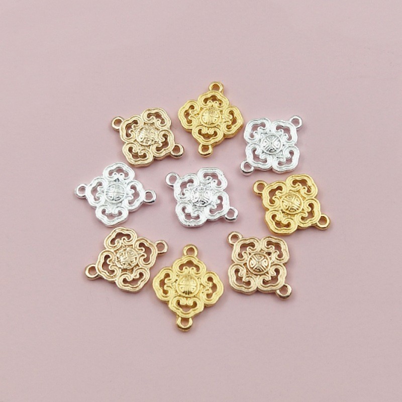 50pcs โลหะผสมเมฆมงคลสองด้านเมฆแขวนพู่ DIY ปิ่นปักผมโบราณต่างหูเครื่องประดับขายส่ง
