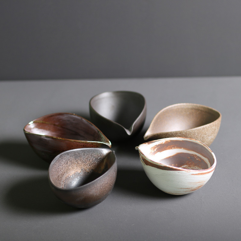 I สโตนแวร์ชามมัทฉะพร้อมปากยุติธรรมถ้วย Gilt Glaze ไม่สม่ําเสมอรูปร่าง Song Dynasty ชาเครื่องมือชา Shaker ขาตั้งชุดม
