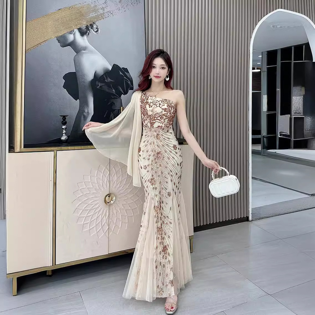 R RA3Z คลังสินค้าพร้อมชุดราตรีสีทองผู้หญิง 2024 สไตล์ใหม่ High-End อารมณ์ High-End จัดเลี้ยงฝรั่งเศส Fishtail กระโปรง Noble