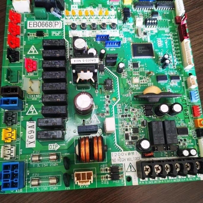 เมนบอร์ด Daikin ภายนอก eb0668 eb08130เครื่องปรับอากาศ rzp300py1 rzp400py1แผงควบคุมเมนบอร์ด