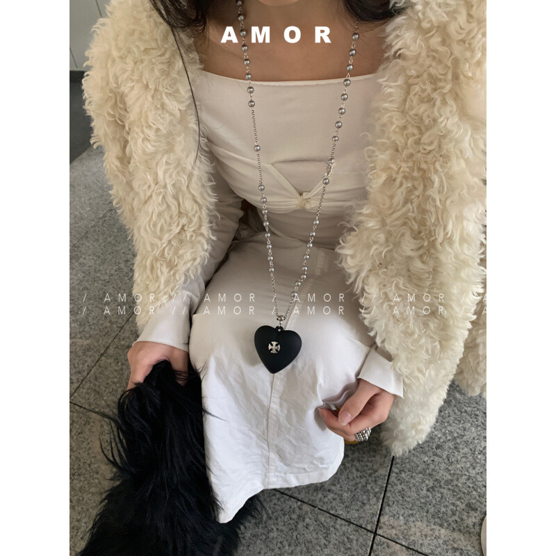 Cross Black Love Pendant โซ่สเวตเตอร์ยาว สร้อยคอไขว้มุก