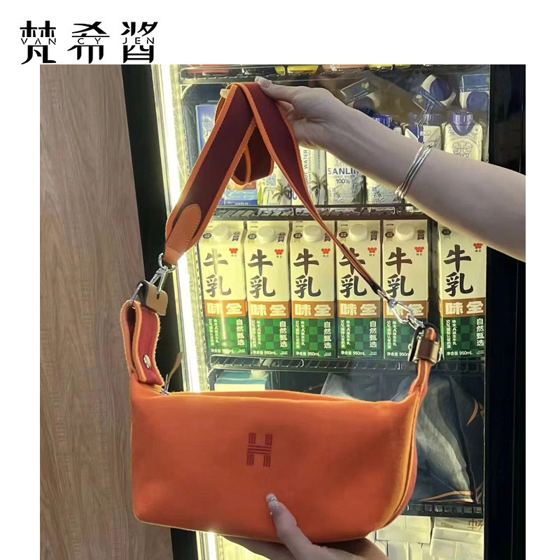 เหมาะสําหรับ Hs hermes hermes กล่องอาหารกลางวันกระเป๋า Transformation สายคล้องไหล่ Transformation หัวเข็มขัด One-Shoulder Messenger ผ้าใบกระเป๋ากว้าง