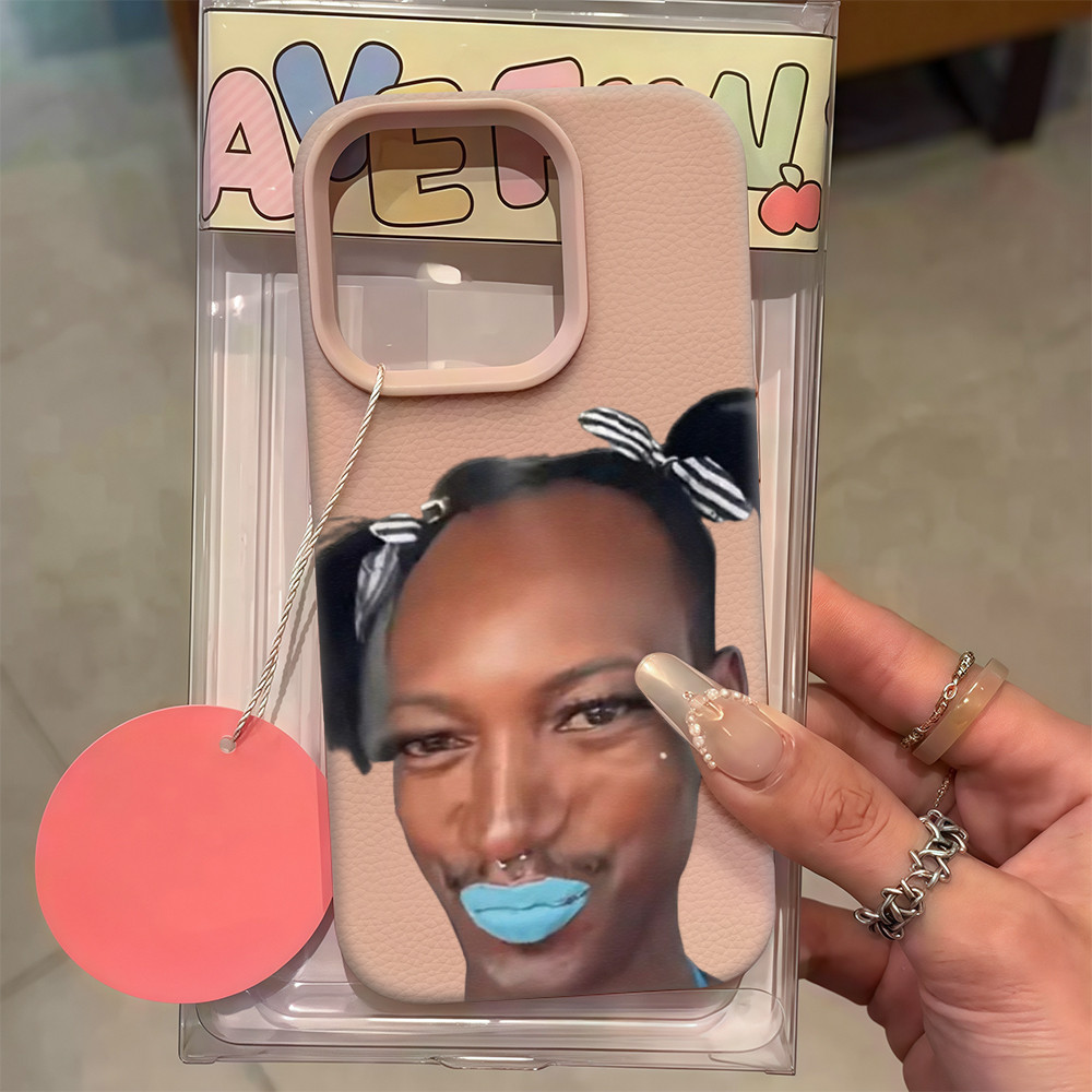 🦢สำหรับ iPhone 11 13 CASE FOR เคสไอโฟน 15 14 12 Pro Max 7 8 Plus X XR XS MAX เคสโทรศัพท์พื้นผิวลิ้นจี่ ตลกคู่หางม้า ชาย - รูปที่ 4