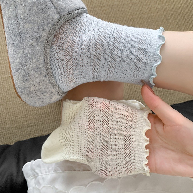ฤดูร้อนบางระบายอากาศตาข่ายกลวงรูปแบบมืดโบว์ เจเค หวานเชื้อราขอบสีทึบถุงเท้าผ้าฝ้ายผู้หญิง