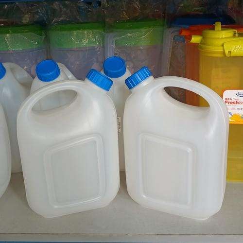 2 ลิตร WHITE JERRY CAN / น้ํามัน JERRY CAN / น้ํา JERRY CAN