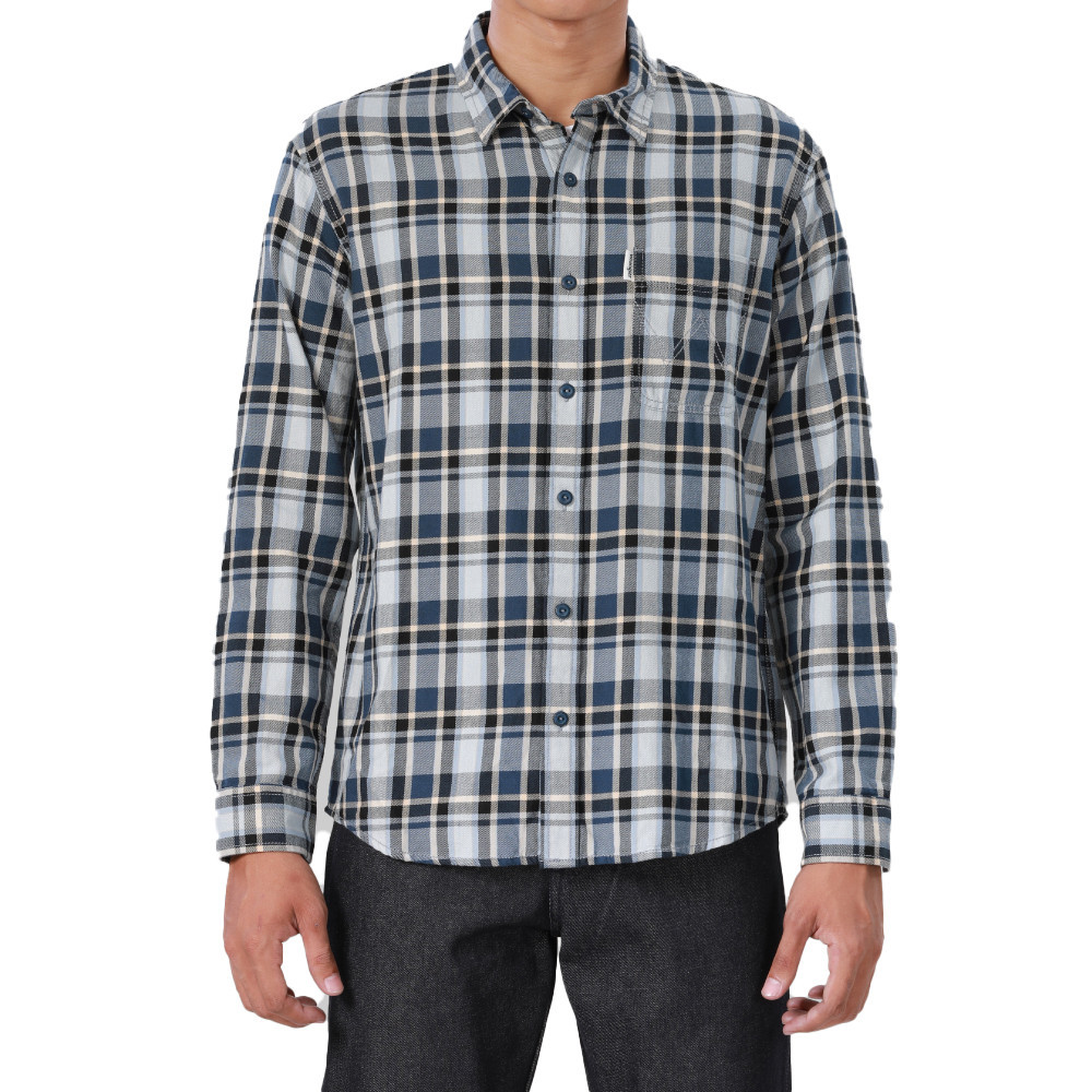 WRANGLER เสื้อเชิ้ตแขนยาวผู้ชาย Regular รุ่น WR F424MSHLF60 สีกรมท่า