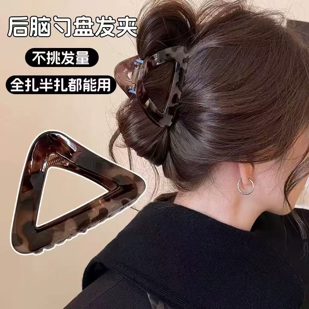 คลิปสามเหลี่ยมเรียบง่ายสไตล์เกาหลีสําหรับผมครึ่งผูกด้านหลังศีรษะคลิปฉลาม