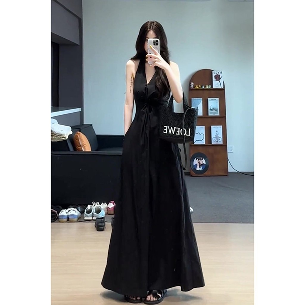 2025 ชุดเดรสแขนกุดสไตล์เฮปเบิร์นฝรั่งเศสใหม่ คอวี เอวบิดสำหรับผู้หญิง ชุดยาวฤดูร้อนที่หรูหราและเพรีย