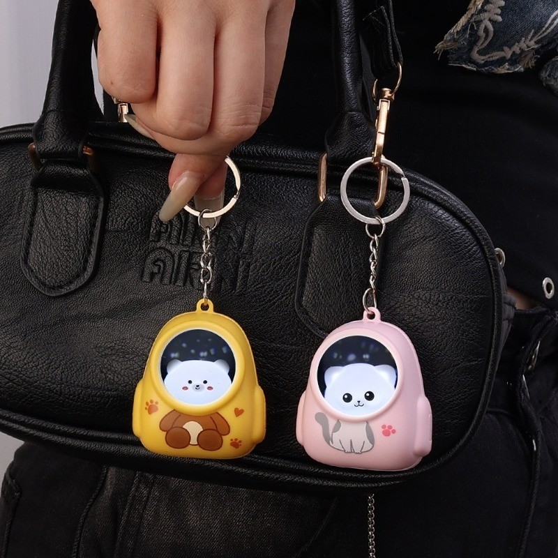 พวงกุญแจนักบินอวกาศหมีเรืองแสง / แมวเรืองแสง เต็มไปด้วยดวงดาว ท้องฟ้า กระเป๋าเป้สะพายหลังพวงกุญแจ / กระเป๋ารถจี้ขนาดเล็ก - รูปที่ 2