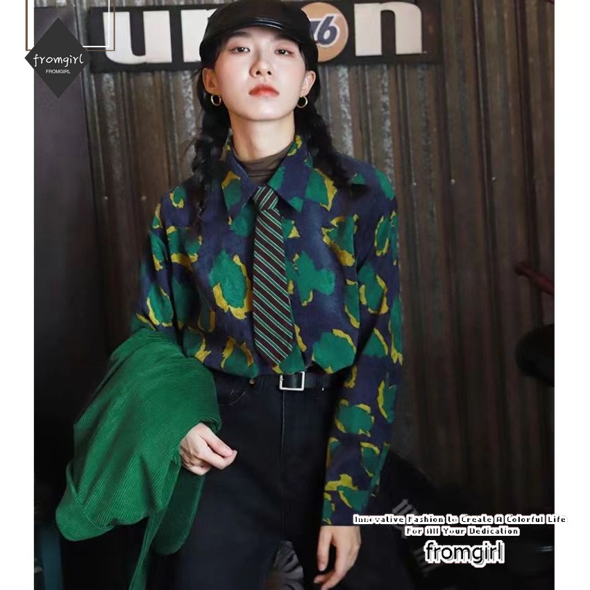 ใหม่ 2025 พิมพ์วินเทจเสื้อแขนยาวผู้หญิงฤดูใบไม้ผลิหลวมแขนยาวเก๋ด้านบนการออกแบบ ความรู้สึก