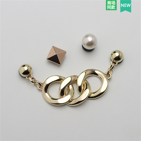Crocs Jibbitz Metal Jibbitz Pearl Chain Shoe Buckle charm crocs High-grade Metal Heart Hole Shoe Accessories