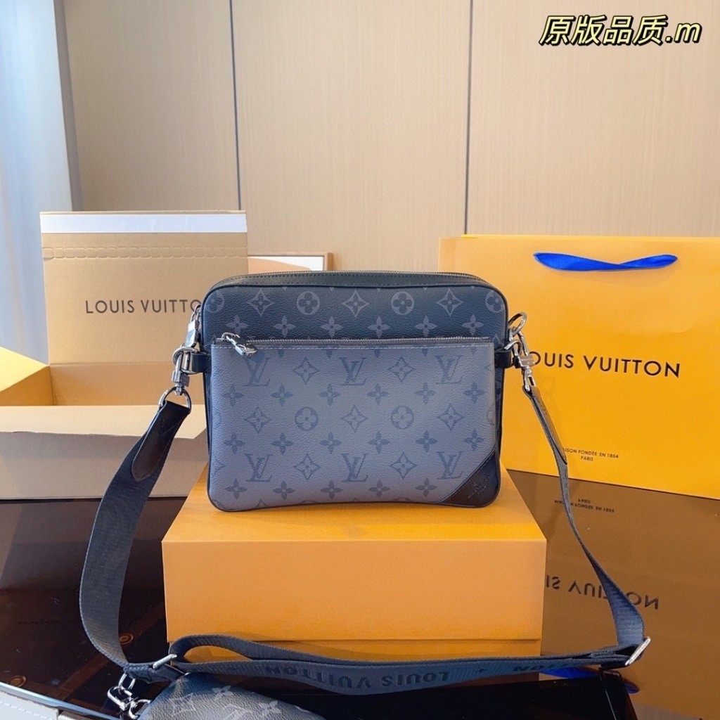 ภาพทางกายภาพ L0UIS VUITT0N 3 Series Leather สีเทาเข้ม 3 in 1 Crossbody Bag (ครบชุด)