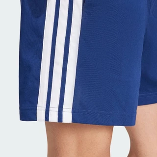 adidas ไลฟ์สไตล์ กางเกงขาสั้นผ้าซิงเกิลเจอร์ซีย์ Essentials 3-Stripes 7 นิ้ว ผู้ชาย สีน้ำเงิน JF3679