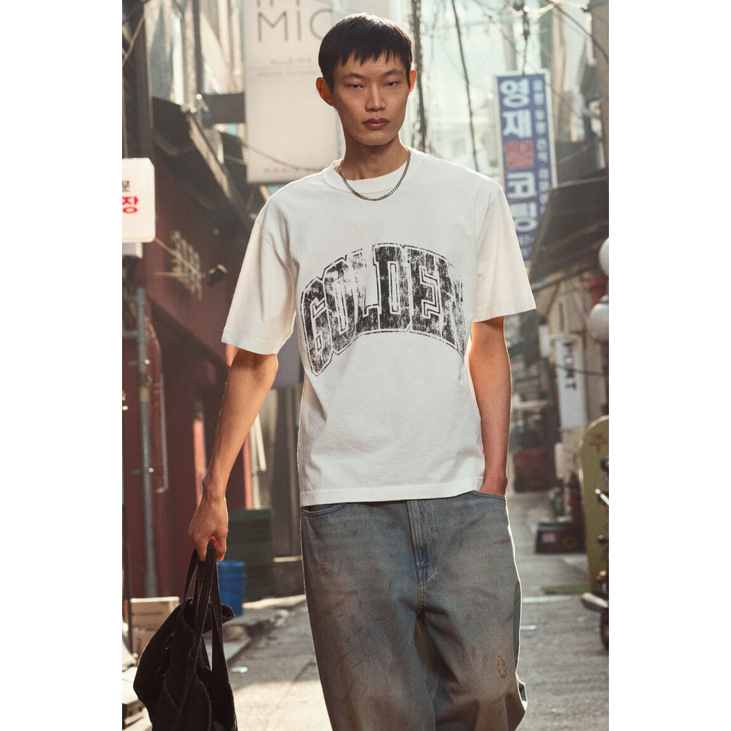 H&M(เอชแอนด์เอ็ม) เสื้อยืดพิมพ์ลายแบบหลวม ผู้ชาย 1262292_3