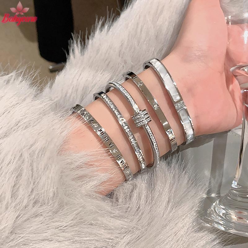 BYCE> หรูหรา High-End Micro-Inlaid สร้อยข้อมือหญิงแฟชั่นเหล็กไทเทเนียมที่เรียบง่ายสร้อยข้อมือไม่ซีดจางทุกการแข่งขันใหม่