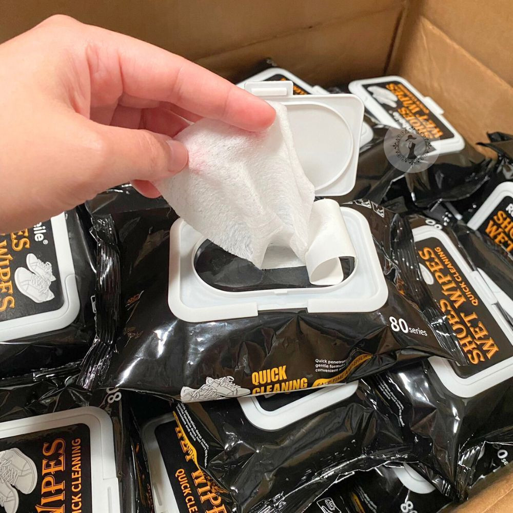 Set 1/3/5 ห่อ ทิชชู่เช็ดรองเท้า SHOE WIPES ใช้สะดวกไม่ต้องล้างน้ำ ไม่ทำลายพื้นผิวรองเท้า (ห่อ 80 แผ่น) พร้อมส่ง!!