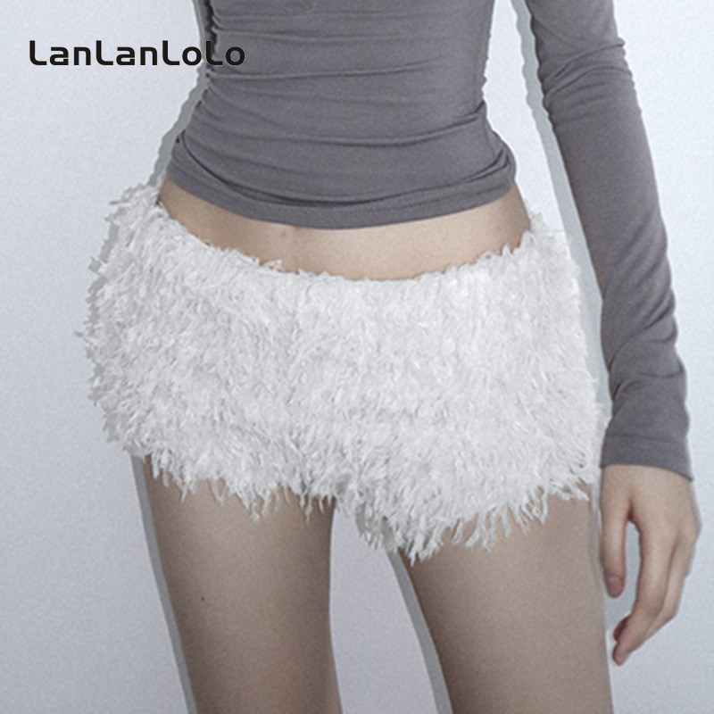 LanLanLoLo ผู้หญิง 2025 Casual Furry Slim Fit กางเกงขาสั้นเอวต่ำเซ็กซี่