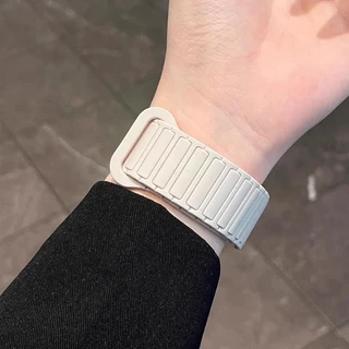 สําหรับ Samsung Galaxy Watch 7 6 5 4 5Pro 6Classic สร้อยข้อมือสําหรับ Huawei GT5 Pro 46 มม.4Pro Soft Band 20 มม.22 มม.สายคล้องคอซิลิโคนแม่เหล็ก